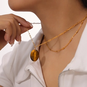 Ensemble collier double rang doré avec pendentif œil de tigre ovale et chaîne à perles chic
