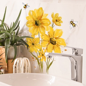 Détails des stickers tournesol et abeille sur carrelage pour décoration de salle de bain
