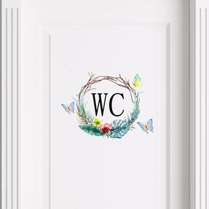 Sticker de porte WC floral avec papillons colorés et couronne pour décoration de salle de bain