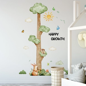 Detail of cartoon tree height wall sticker with animals measuring 50 to 180cm