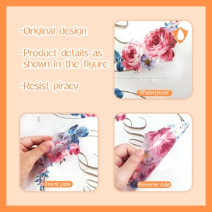 Détail de l'autocollant mural floral imperméable avec roses roses et support adhésif
