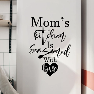 Adesivo murale Mom's kitchen is seasoned with love per decorazione cucina e casa