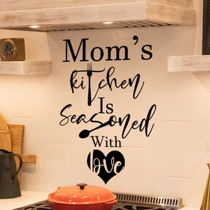 Adesivo murale cucina creativo in vinile nero Mom's Kitchen Is Seasoned With Love