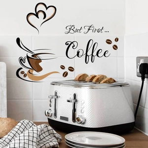 But First Coffee Wandtattoo mit Kaffeetasse und Herzdesign für die Küchenwand
