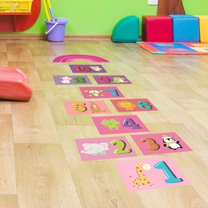 Adesivi per pavimenti gioco della campana arcobaleno con animali e numeri su legno