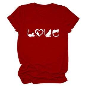 Vue détaillée du t-shirt rouge en coton avec imprimé chat love blanc et col rond