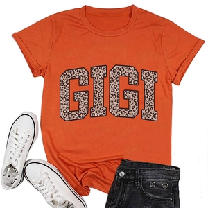 T-shirt en coton orange à imprimé léopard GIGI avec une tenue décontractée à plat