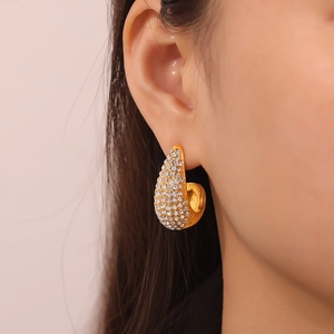 Élégantes boucles d'oreilles goutte plaquées or 18k avec strass brillants pour un look luxe