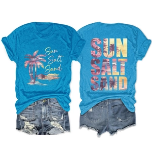 Vue avant et arrière du T-shirt bleu avec imprimés Sun Salt Sand et motif plage