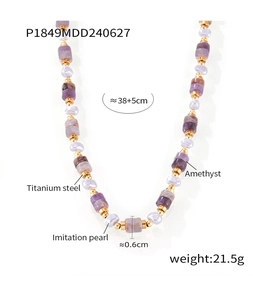 Vue macro du collier en améthyste et perles avec dimensions et spécifications du produit