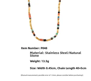 Détails du collier bohème avec perles en pierre naturelle et tubes bambou en acier doré