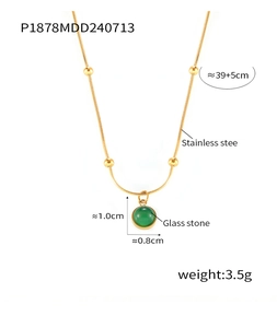 Détails techniques du collier en acier inoxydable doré 18k avec pendentif en verre vert