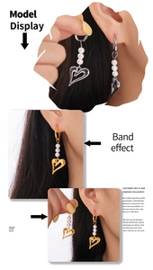 Détails de boucles d'oreilles pendantes à perles et cœur en placage d'or et d'argent