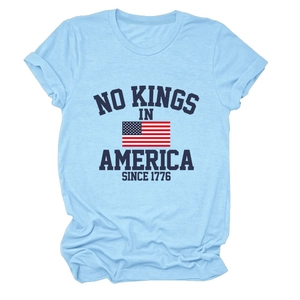 T-shirt en coton bleu clair avec imprimé No Kings in America et motif drapeau USA