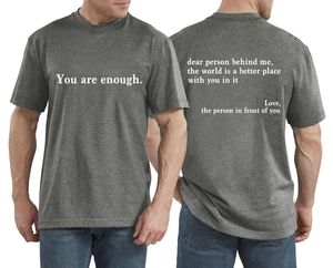 Vues avant et arrière du t-shirt en coton gris chiné avec texte de motivation imprimé