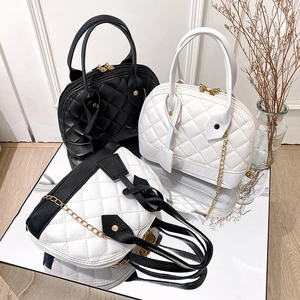 Sac Coquille Matelassé pour Femme Mode Cuir PU Chaîne Sac à Épaule Couleur Contrastée Sac à Main Petit Sac Bandoulière