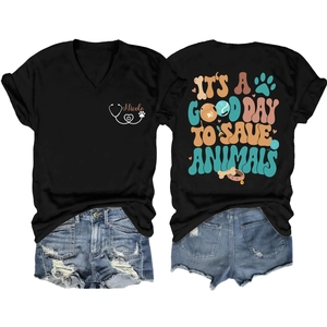 Détails avant et arrière du t-shirt noir col en V avec impression It's A Good Day To Save Animals