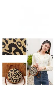 Dettagli della borsa rotonda a tracolla leopardata con finiture in pelle e logo in metallo