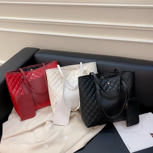 Women Quilted PU Leather Tote Bag Large Capacity Shoulder Bag With Small Pouch Fashion Handbag For Daily Commute