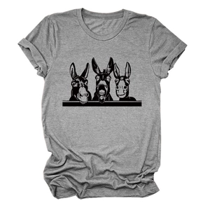 Detailansicht eines grauen T-Shirts mit drei lustigen Esel-Grafiken und Rollärmeln