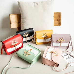 Damen Umhängetasche Kunstleder Farbblock Schwan Herz Schnalle Quaste Kleine Quadratische Schultertasche Koreanische Mode