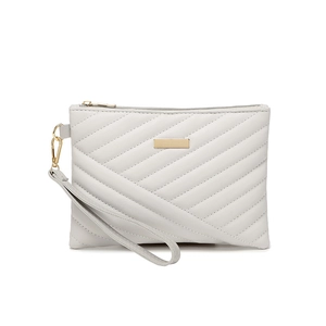 Weiße gesteppte Briefumschlag-Clutch mit Gold-Reißverschluss und schicker V-Lederstruktur