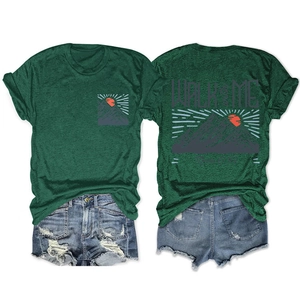 Détails recto-verso du t-shirt vert forêt avec imprimé montagne et logo