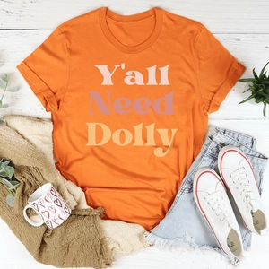 T-shirt en coton orange avec imprimé Y'all Need Dolly et short en jean posé à plat