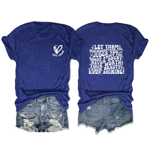 Ensemble t-shirt manches courtes et short en jean avec motif graphique au dos