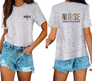 Vue avant et arrière du t-shirt gris Nurse Life avec imprimé inspire love heal