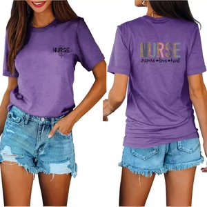 T-shirt violet Nurse Life pour femme avec imprimé léopard au dos et col rond décontracté