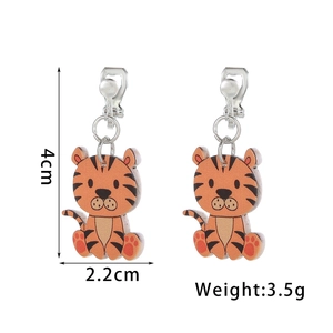 Detail view of cute tiger acrylic clip-on earrings for kids with exact size measurements