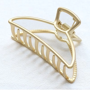 Minimalist matte gold half-moon metal hair claw clip for women's elegant hairstyling