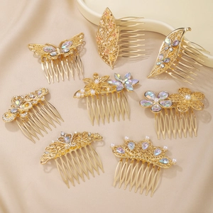 Peignes À Cheveux Alliage Strass Faux Künstliche Perle Papillon Fleur Couronne Feuille Plume Doré Accessoires Cheveux Élégants Femmes