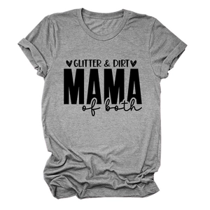 Détail du t-shirt gris à manches courtes avec imprimé noir Glitter and Dirt Mama of both