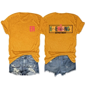 Détail du t-shirt jaune moutarde ER face et impression emergency department au dos