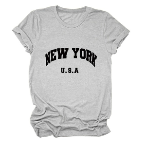 Vue détaillée du t-shirt gris à col rond avec imprimé vintage NEW YORK USA en noir