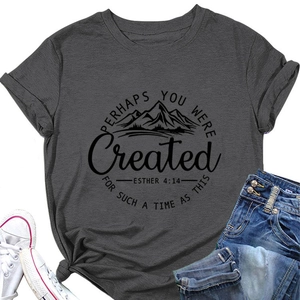 T-shirt gris anthracite à manches courtes avec imprimé montagne et texte décontracté