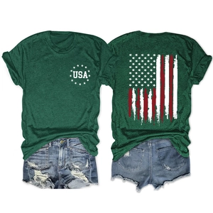 Μπροστινή και πίσω όψη σκούρου πράσινου t-shirt με σημαία USA και vintage στάμπα αστεριών