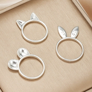 Anelli con Orecchie di Animali in Lega di Zinco Argento per Bambini Simpatici Anelli a Cartone Animato Gatto Coniglio Orso Gioielli Regalo