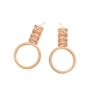 Boucles d'oreilles géométriques avec zircon champagne et anneaux creux dorés suspendus