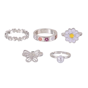 Set di 5 anelli regolabili argento con motivi margherita farfalla cuore e perla