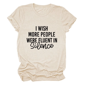 T-shirt avoine à col rond avec motif 'Silence' imprimé et détail de nœud élégant