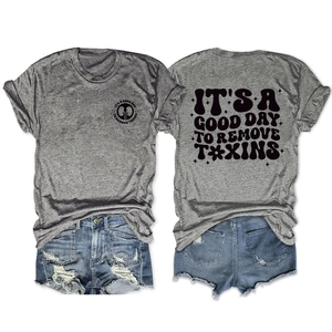 Ensemble t-shirt gris et short en jean avec motif imprimé Good Day To Remove Toxins