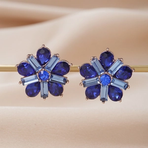 Alloy Flower Stud Earrings With Colorful Rhinestones For Women Fashion Jewelry Elegant Floral Earring Post Accessories