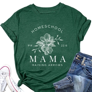 Détails du t-shirt femme vert foncé avec impression blanche Homeschool Mama en coton
