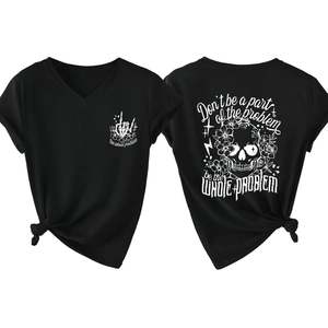 Vue avant et arrière du t-shirt noir à col en V avec graphismes squelettiques imprimés