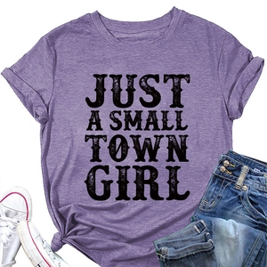 T-shirt violet Just A Small Town Girl avec manches retroussées et détail de nœud latéral