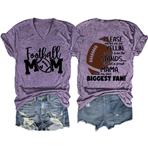 Ensemble t-shirt V-neck Football Mom et short en jean pour femme, vue avant et arrière