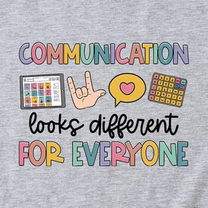 T-shirt gris en coton avec imprimé coloré Communication looks different for everyone